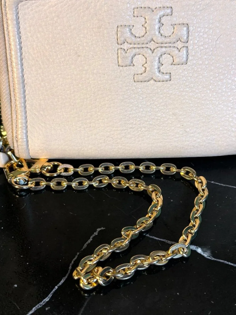 Tory Burch Thea Pebbled Leather Zip-Around Smartphone Wristlet Wallet